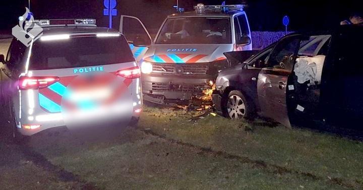 Bestuurder ramt politieauto na gevaarlijke achtervolging in Assen