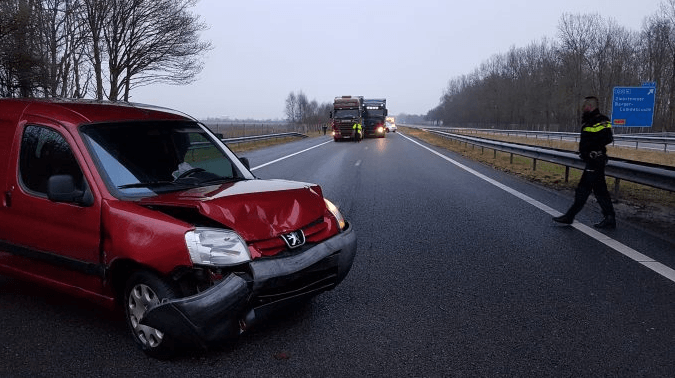 Meerdere voertuigen betrokken bij ongeval op de A37 bij Klazienaveen