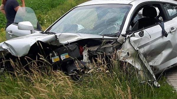 Twee gewonden bij aanrijding met bomen in Geesbrug