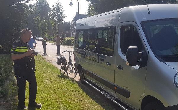 Fietster zwaar gewond na bizar ongeval Buinen