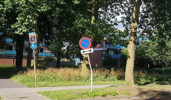 Opnieuw lantaarnpalen en verkeersborden kapot gereden in Assen