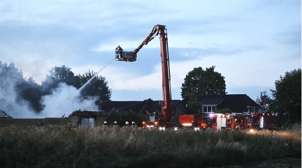 Grote schuur brand af in Odoornerveen