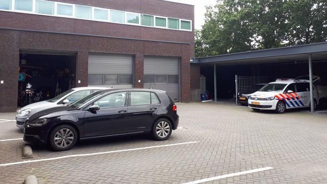 Verduisterde auto aangetroffen: Emmenaar (27) aangehouden