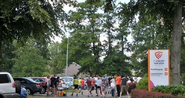 Leerlingen CS Vincent van Gogh in Beilen lopen voor SamenLoop voor Hoop