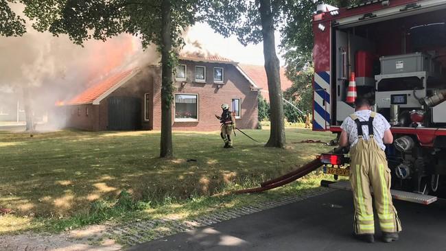 Uitslaande brand in boerderij Drouwenerveen