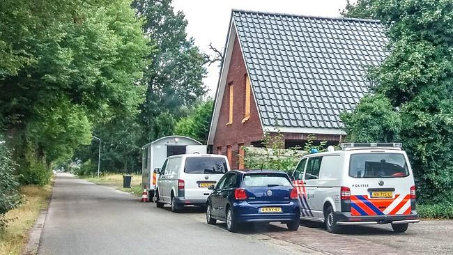 Onderzoek na vondst lichaam in Bovensmilde gaat hele weekend door