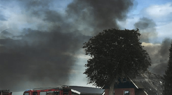 schuur brand uit in De Groeve