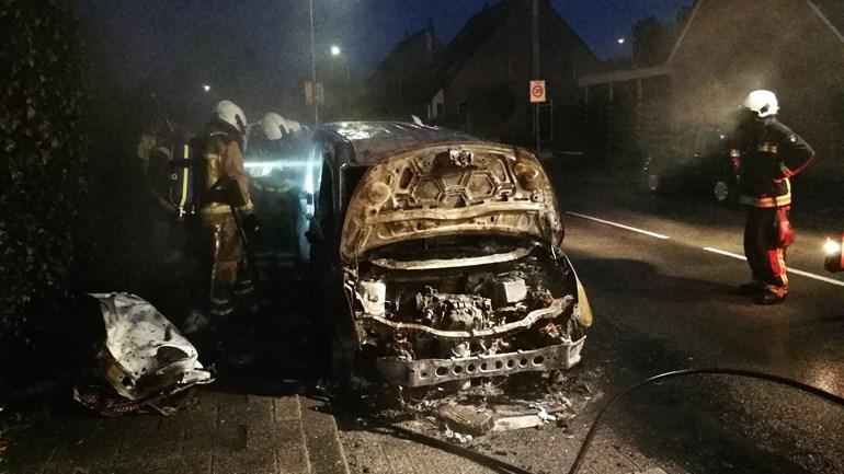 Twee autobranden in Hoogeveen (Video)