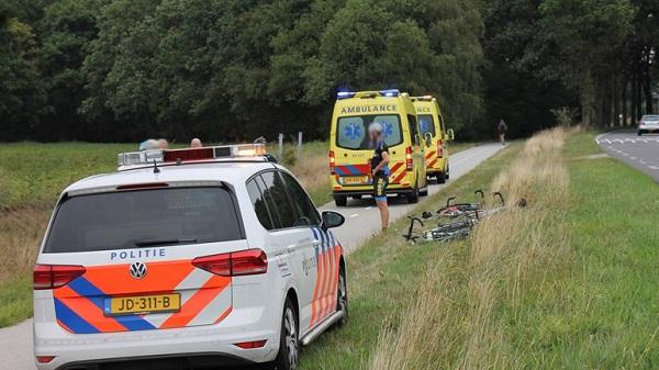 3 wielrenners gewond na botsing tussen langeloo en Roderesch (video)