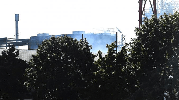 Grote brand bij Norit in Klazienaveen (video)