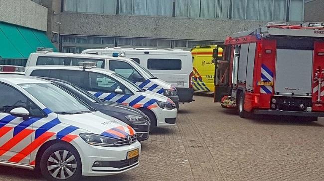 Politieagent gewond door brandstichting in cel Meppel