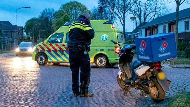 Maaltijdbezorger en fietser met elkaar in botsing in Assen