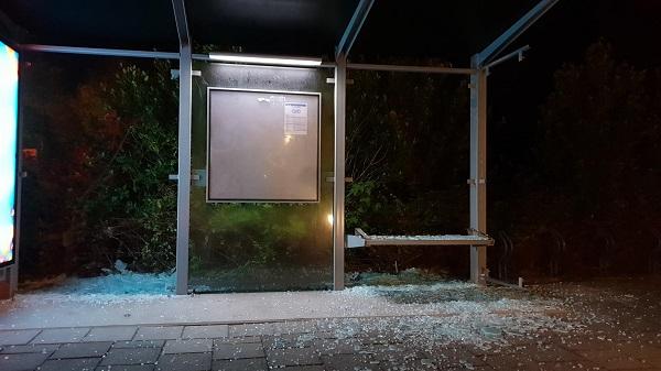 Opnieuw bushokje vernield in Assen