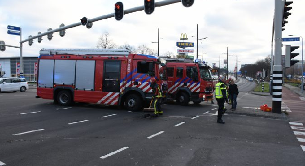 Brandweerauto van Wijster krijgt ongeval in Groningen (video)