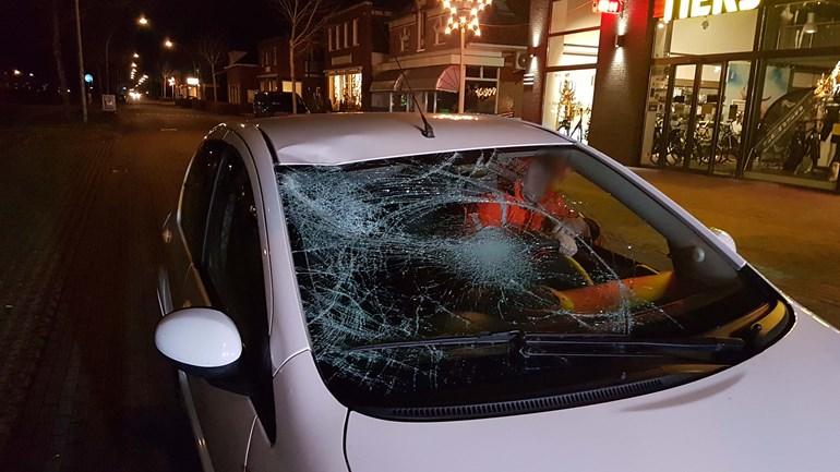 Voetganger gewond na aanrijding met Auto