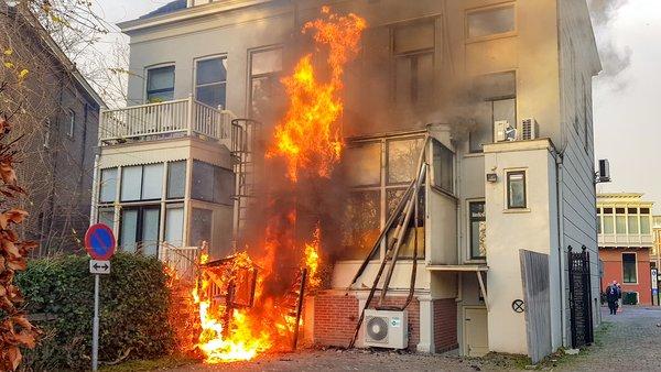 Containerbrand slaat over op tandartsenpraktijk