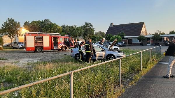 Brandje in auto door kortsluiting 