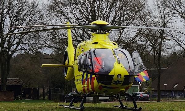 Twee traumahelikopters naar ernstige ongevallen op N34