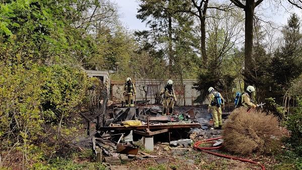 Stacaravan volledig uitgebrand op camping in Hooghalen