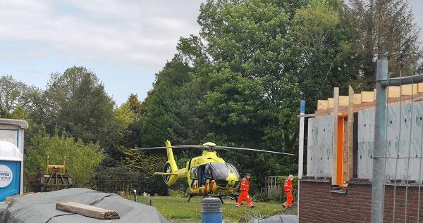 Traumahelikopter ingezet voor ongeval bij woning (video)