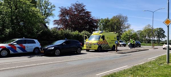 Fietsend kind gewond na aanrijding met auto