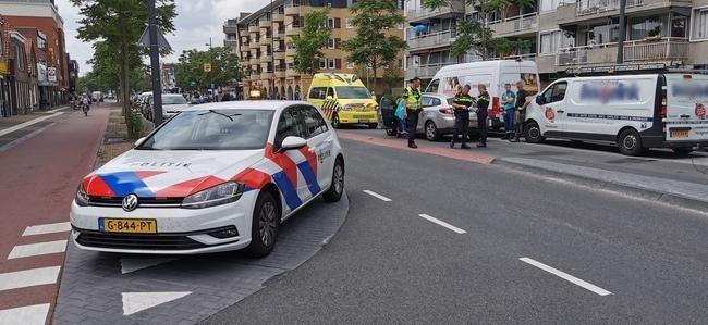 Kop-staartbotsing tussen twee voertuigen in Hoogeveen 