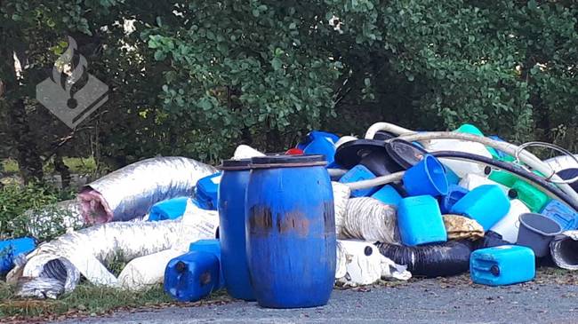 Vaten en materialen van mogelijk drugslab gedumpt in Annen