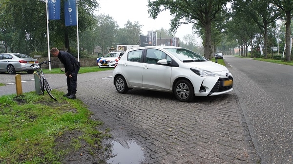 Fietser gewond na botsing met auto