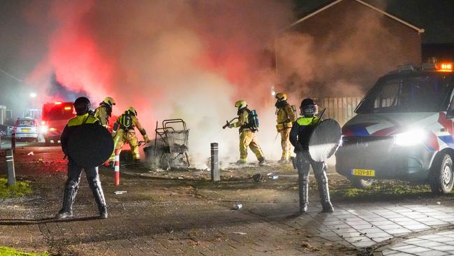 Mobiele Eenheid grijpt in bij feest in Coevorden: vijf aanhoudingen (Video)