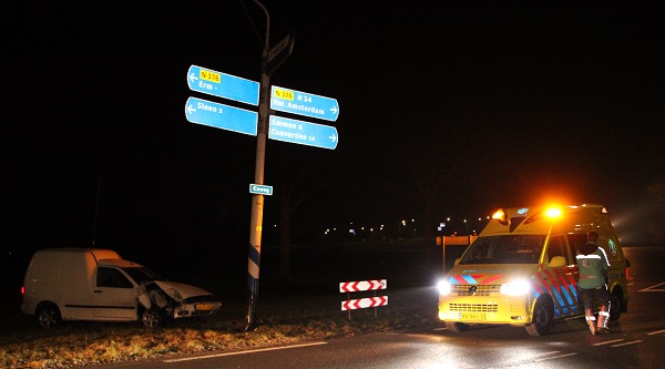 Bestuurder gewond na eenzijdig ongeval (video)