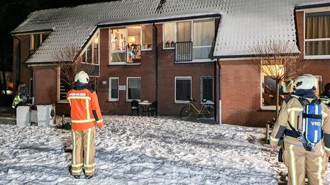 Wasmachine en droger vatten vlam in woning (Video)