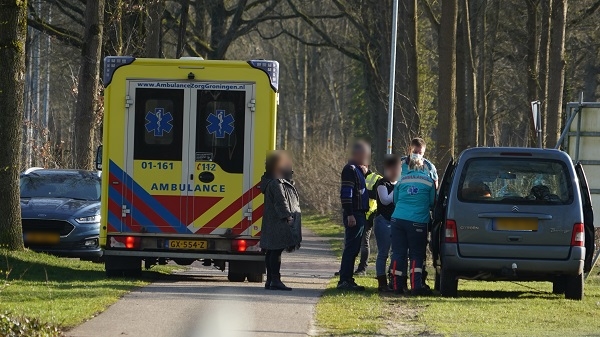 Fietser gewond na botsing met auto