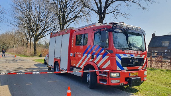 Straat afgesloten door fors gaslek na graafwerkzaamheden (video)