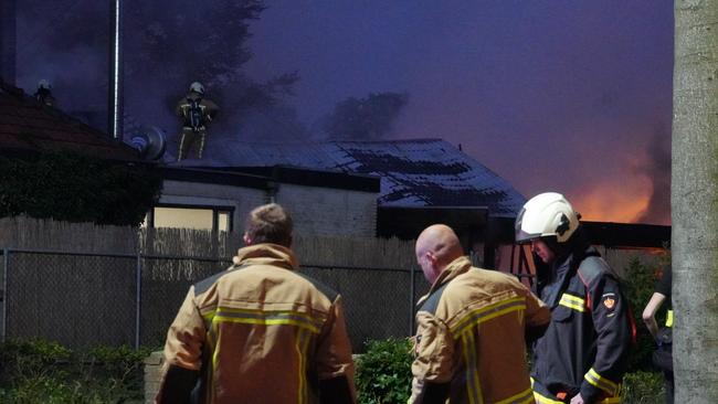 Man (18) aangehouden bij grote brand in restaurant (Video)