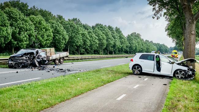 N371 tussen Hoogersmilde en Dieverbrug dicht vanwege zwaar ongeval