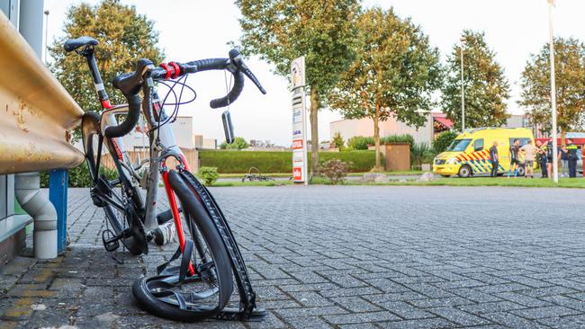 Wielrenner raakt gewond bij aanrijding met auto