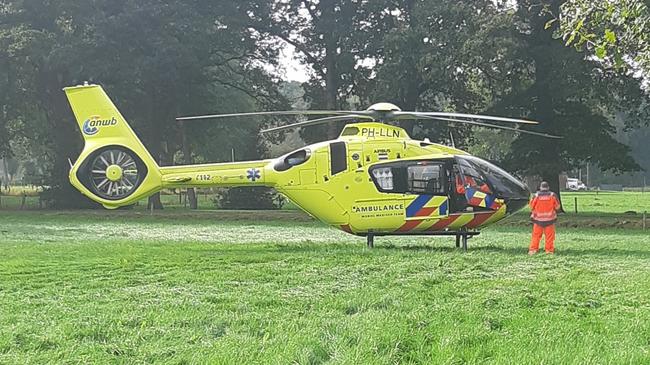 Traumahelikopter ingezet bij ongeval op boerderij