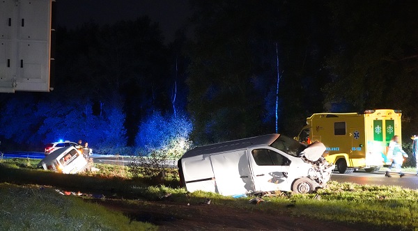 Traumahelikopter ingezet bij ernstig ongeval met drie gewonden (video)