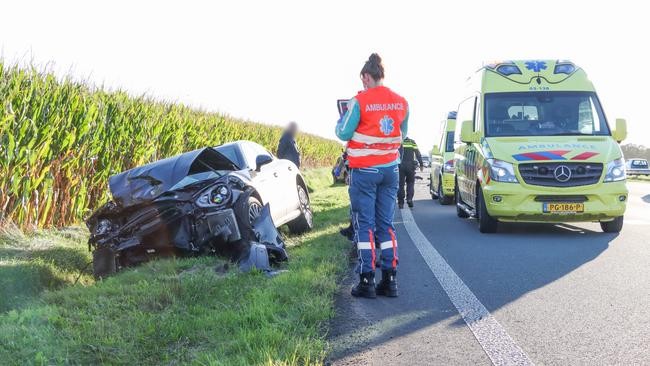 Twee gewonden bij ongeval op N34 (Video)