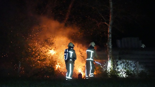 Asbest vrij gekomen bij brand in schuurtje buitengebied Norg