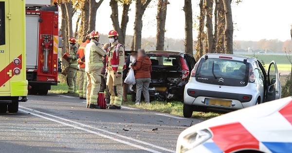 Deel N381 afgesloten vanwege ongeval met meerdere voertuigen