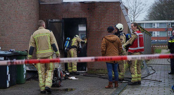 Brandweer groots opgeroepen voor forse brand in schuurtje