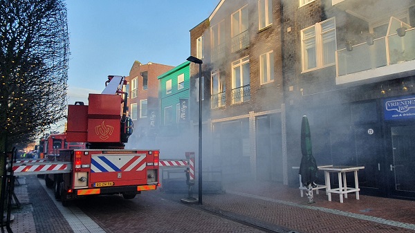 Veel rook bij brand in appartement in Hoogeveen (video)