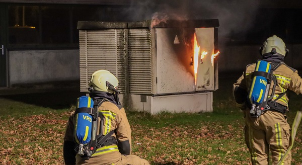 Brandweer ingezet voor uitslaande brand in transformatorhuisje