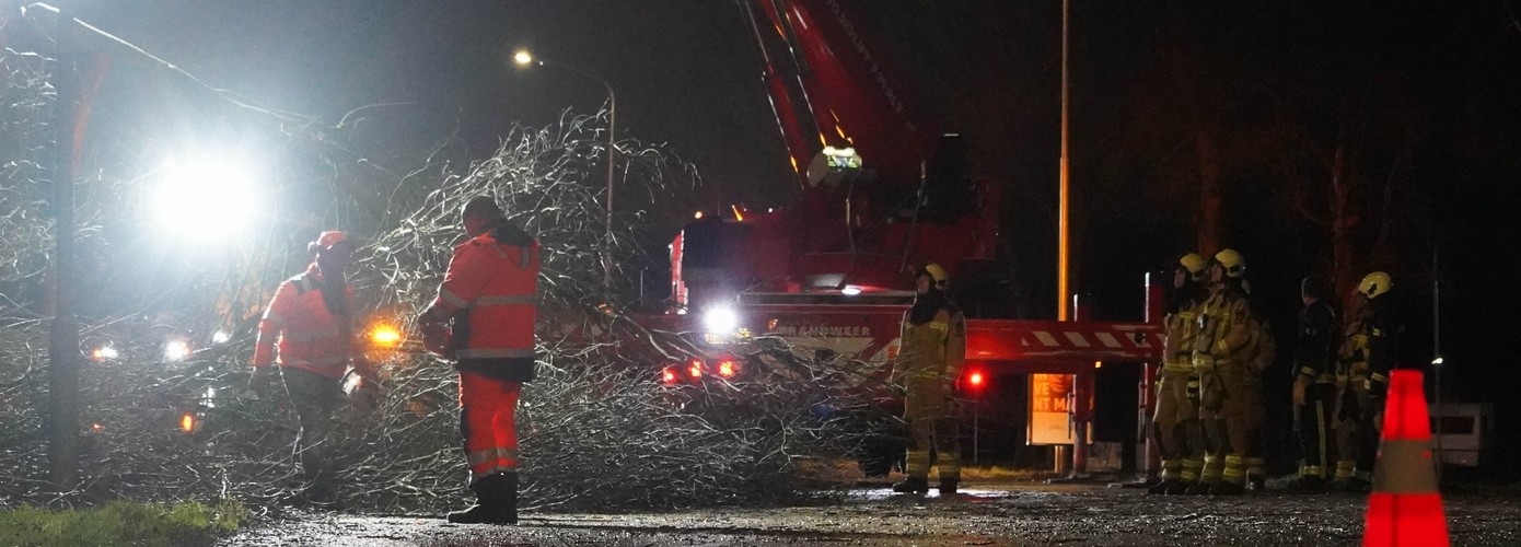 Qbuzz schrapt alle bussen vanaf 16:00 uur vanwege storm