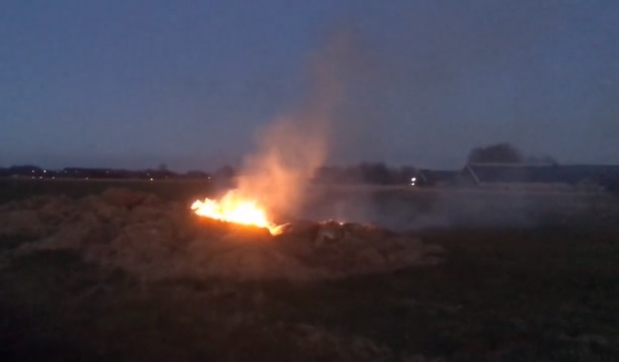 Forse brand in hooibult zorgt voor lange inzet brandweer