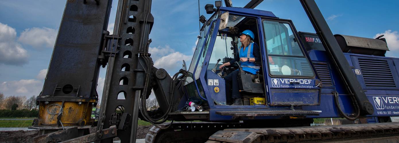 Start bouw eerste PostNL pakkettensorteercentrum in Drenthe  