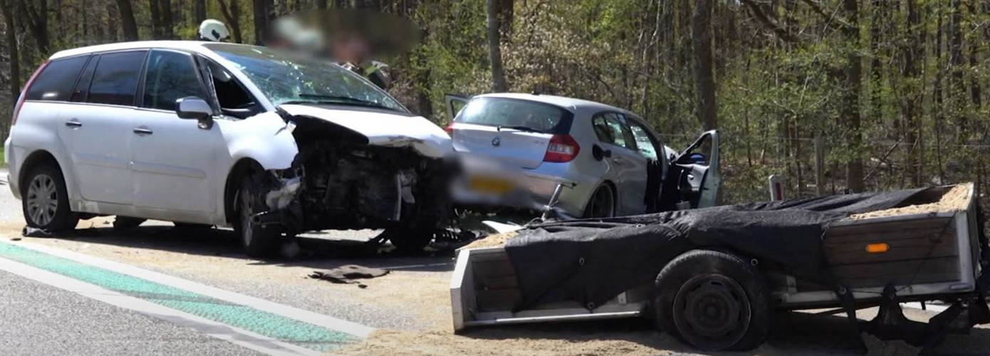 Drie gewonden bij ernstig ongeval op N48 (video)