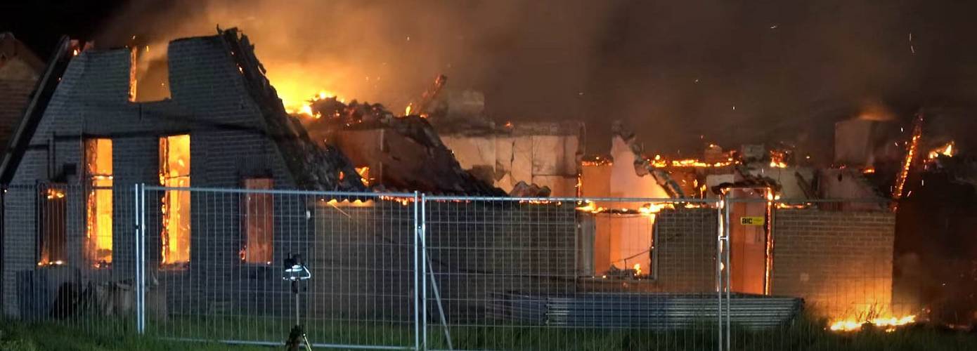 Asbest vrijgekomen bij uitslaande brand in boerderij (video)