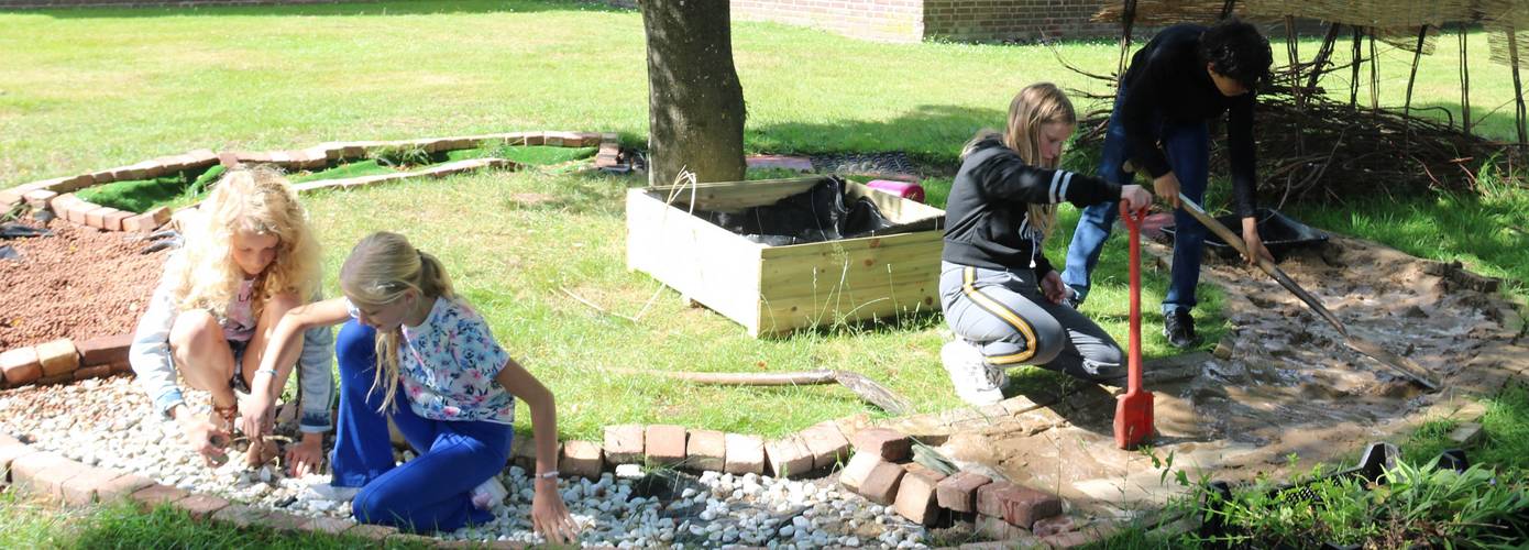 Kinderen in Wachtum en omgeving leren levensecht (video)